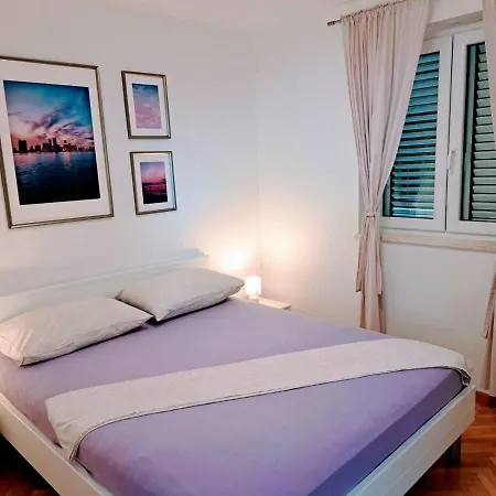 Apartment Nina