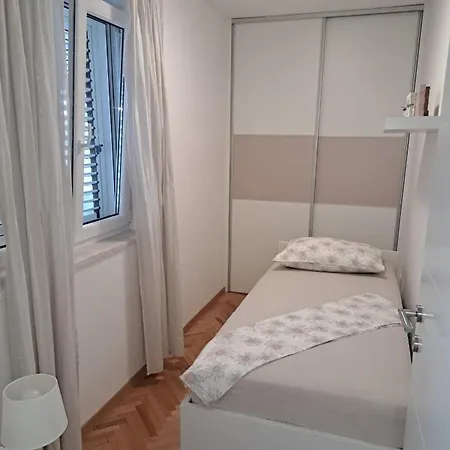 Nina * Omiš